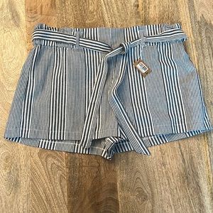Stripe Waist Tie Shorts, Size L. NWT.
